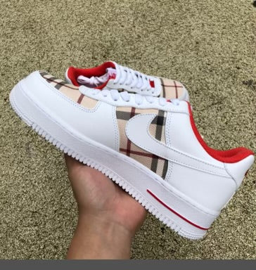 Nike Burberry